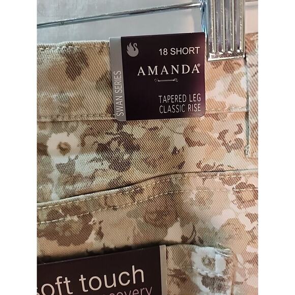 NWT Gloria Vanderbilt Amanda Swan Series Slimming Jeans classic Rise 18 Short - Picture 7 of 7